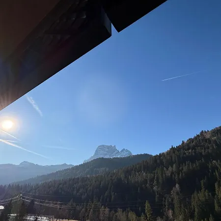 Red Alpine Olympic Near Cortina Apartman *